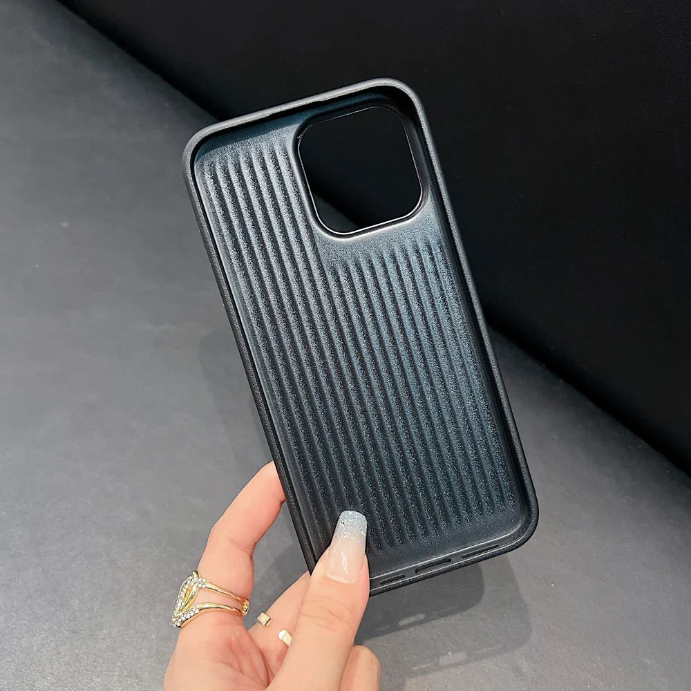 Metal Lens Frame Magnetic Wireless PC (Hard) iPhone 15 Cases