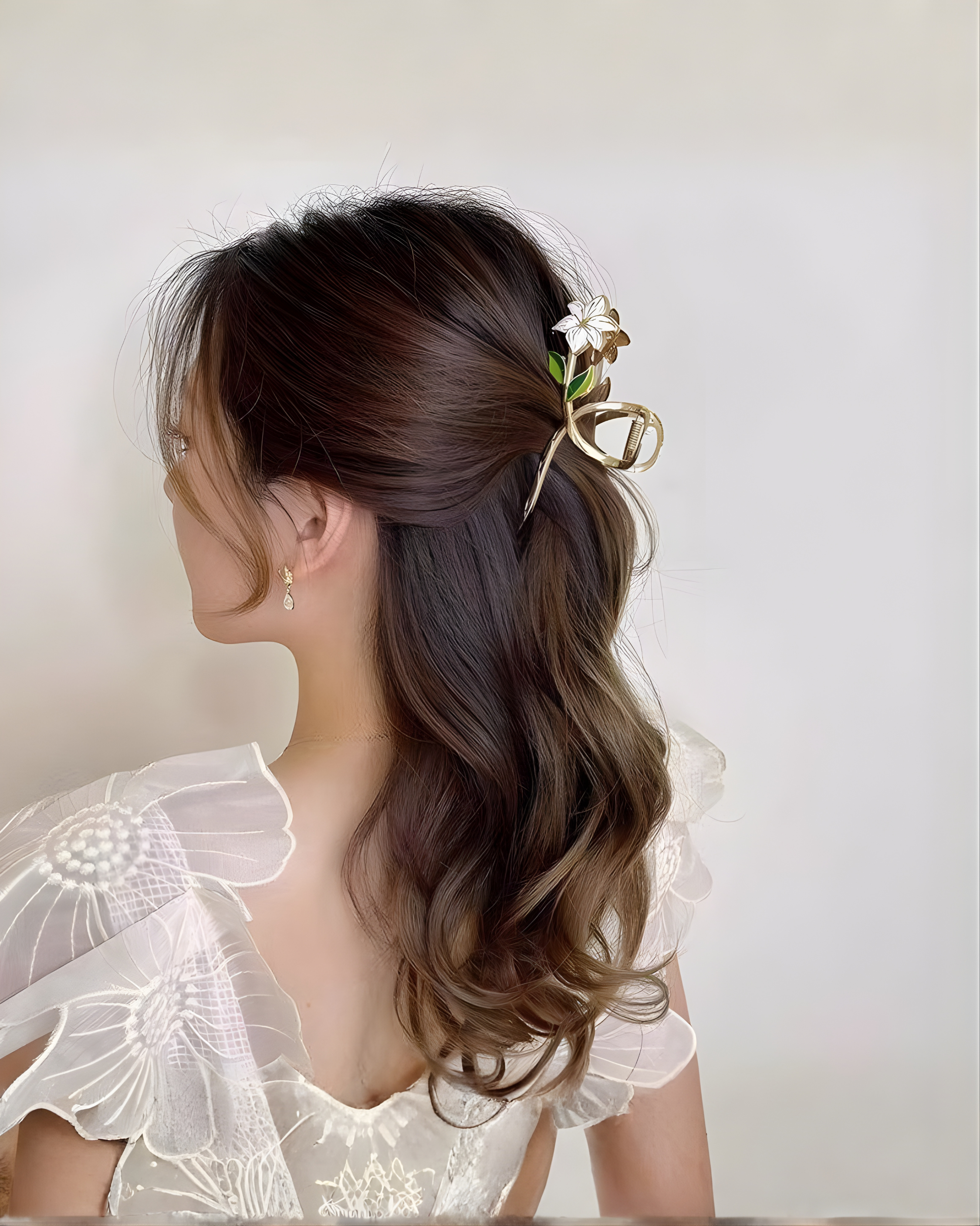 Women Embellished Claw Clip