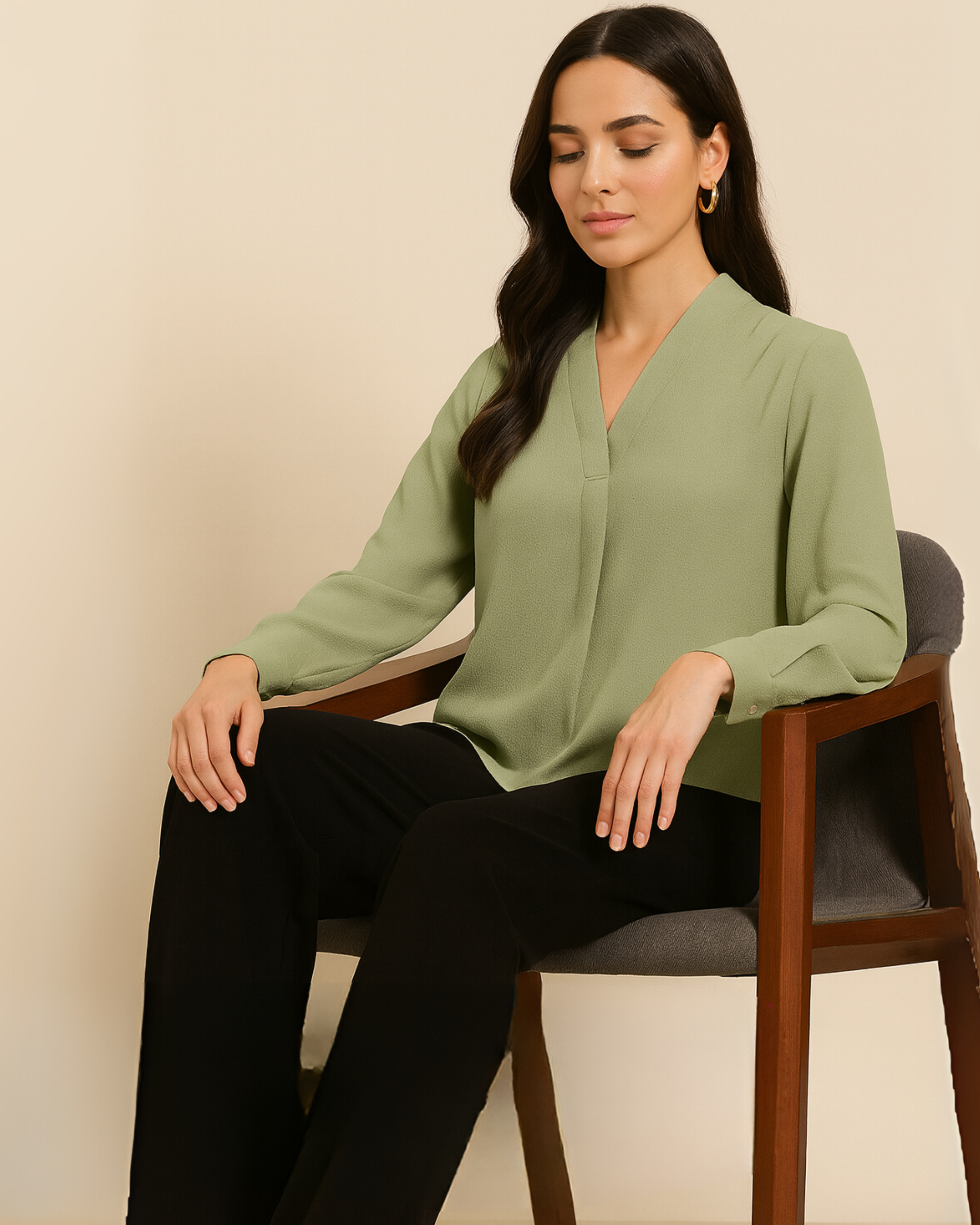 Women’s Long-Sleeve V-Neck Top